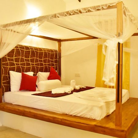 Safari Queens Resort Udawalawe Exterior photo