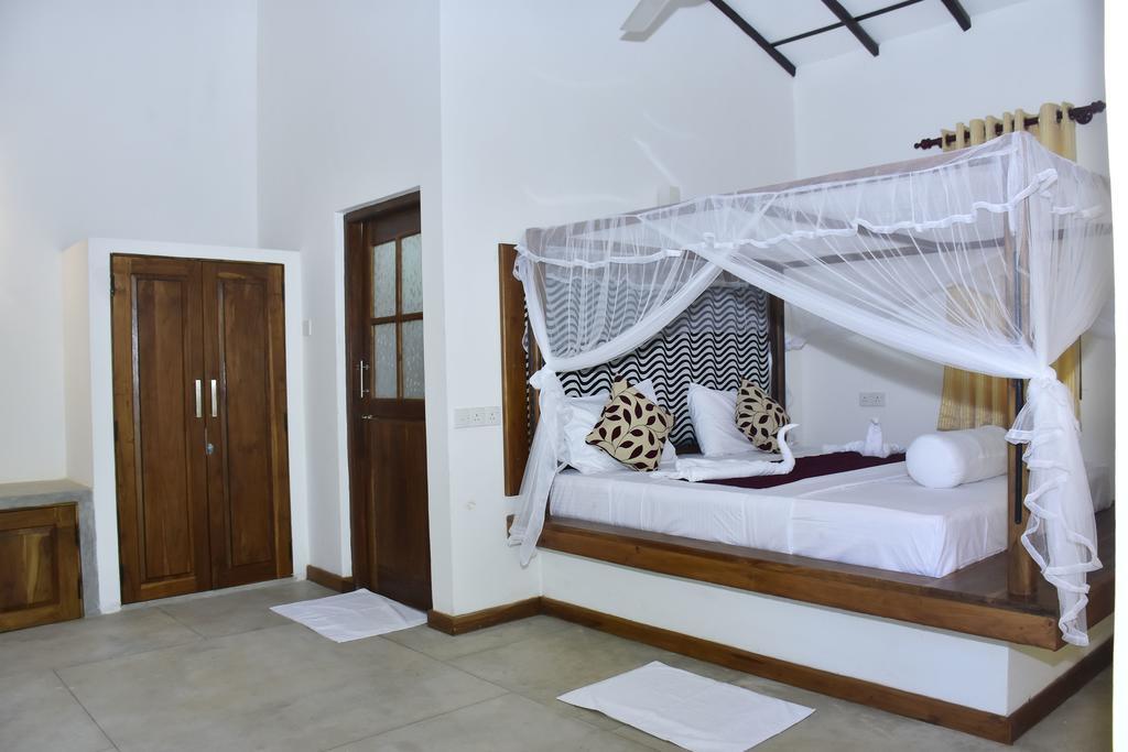 Safari Queens Resort Udawalawe Exterior photo