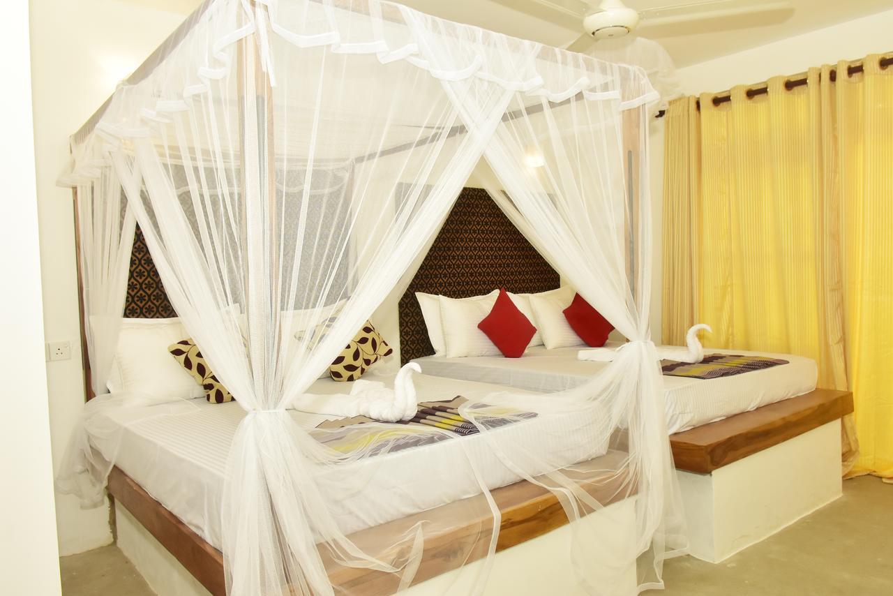 Safari Queens Resort Udawalawe Exterior photo
