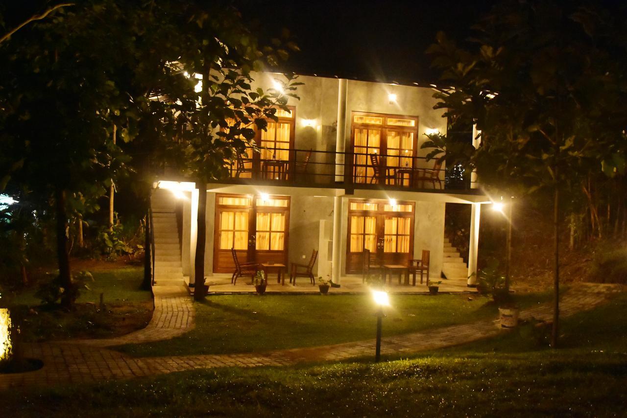 Safari Queens Resort Udawalawe Exterior photo