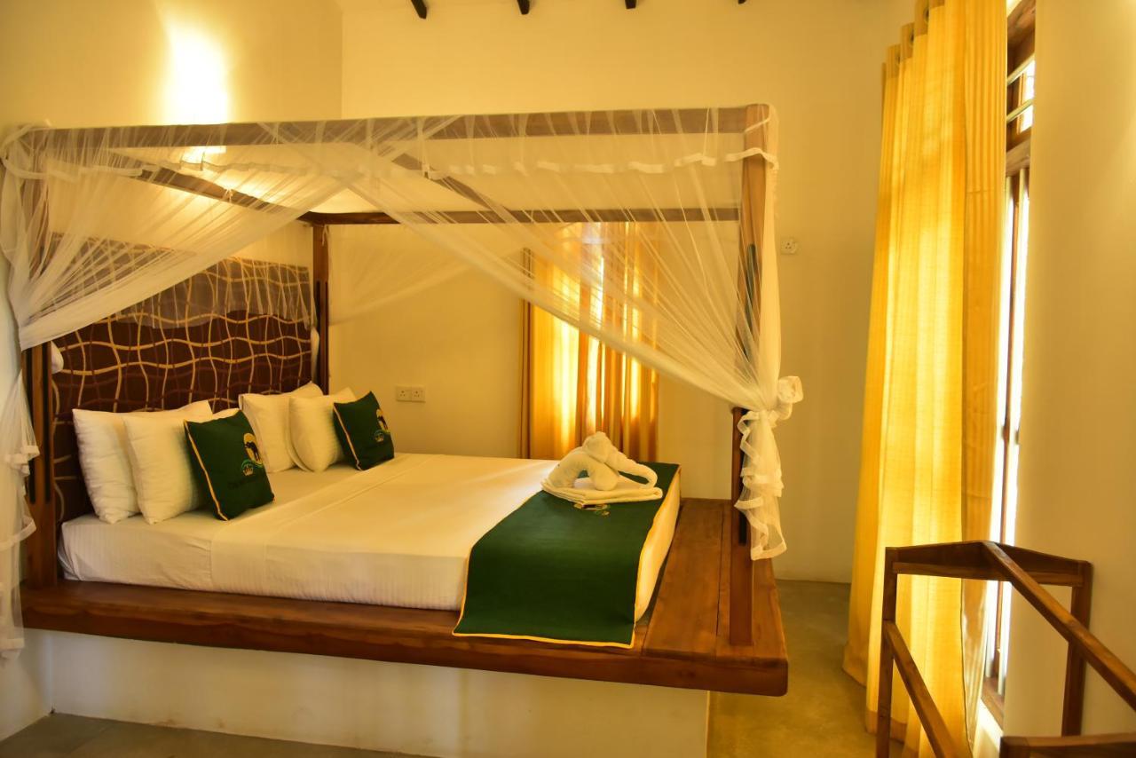 Safari Queens Resort Udawalawe Exterior photo